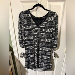 ❣️❄️BeBop Monochrome Geometric Long Sleeve Dress